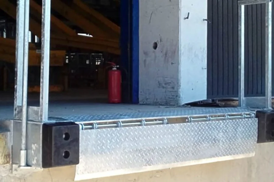 Mini dock